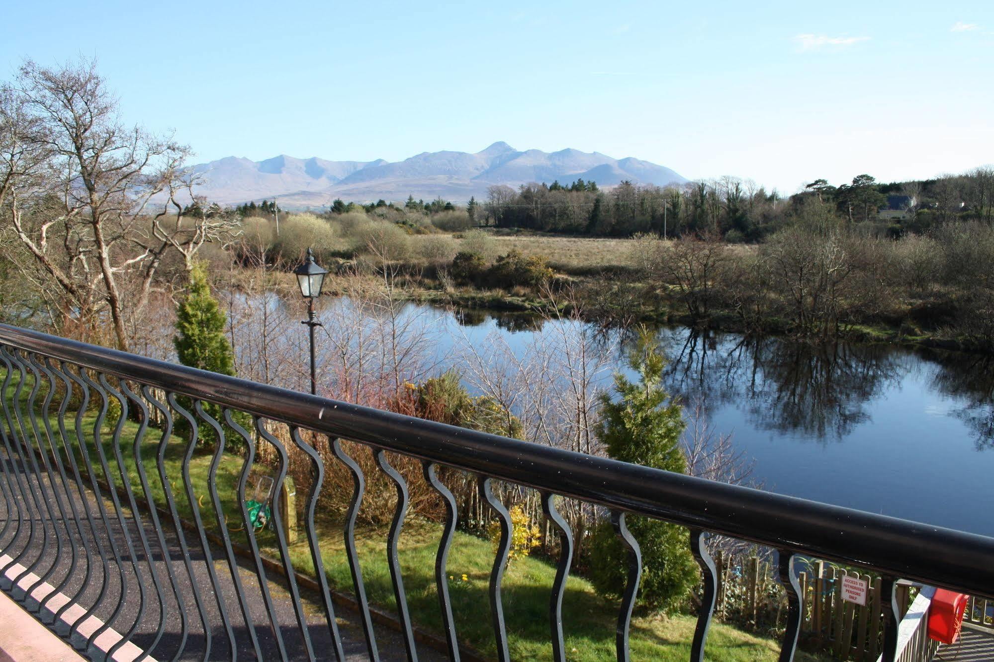The Grove Lodge Guesthouse Killorglin ภายนอก รูปภาพ