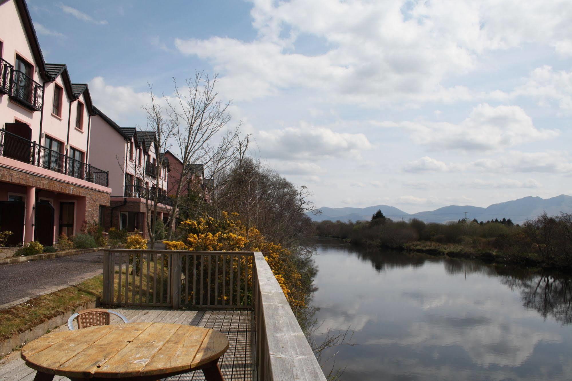 The Grove Lodge Guesthouse Killorglin ภายนอก รูปภาพ