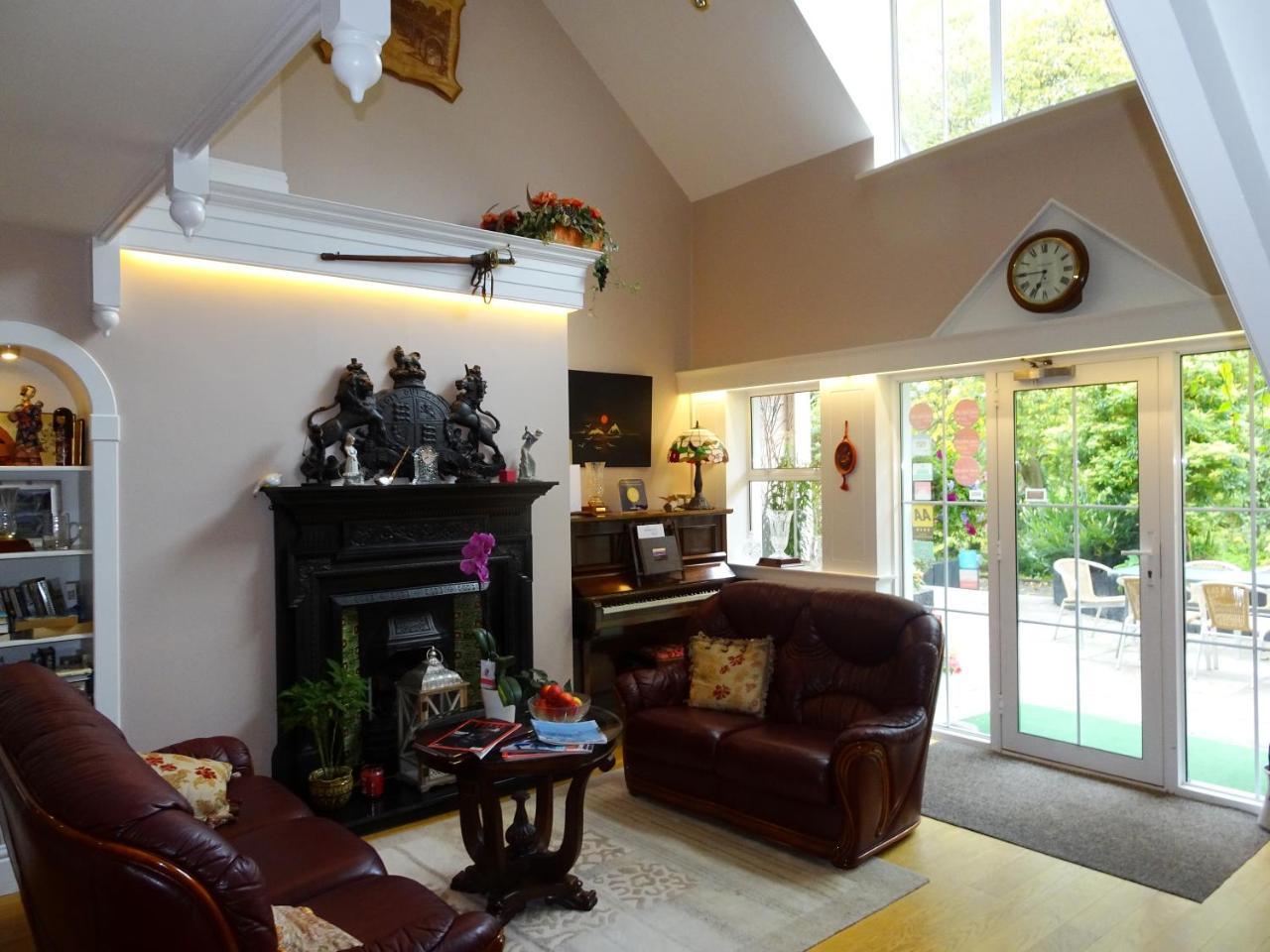 The Grove Lodge Guesthouse Killorglin ภายนอก รูปภาพ
